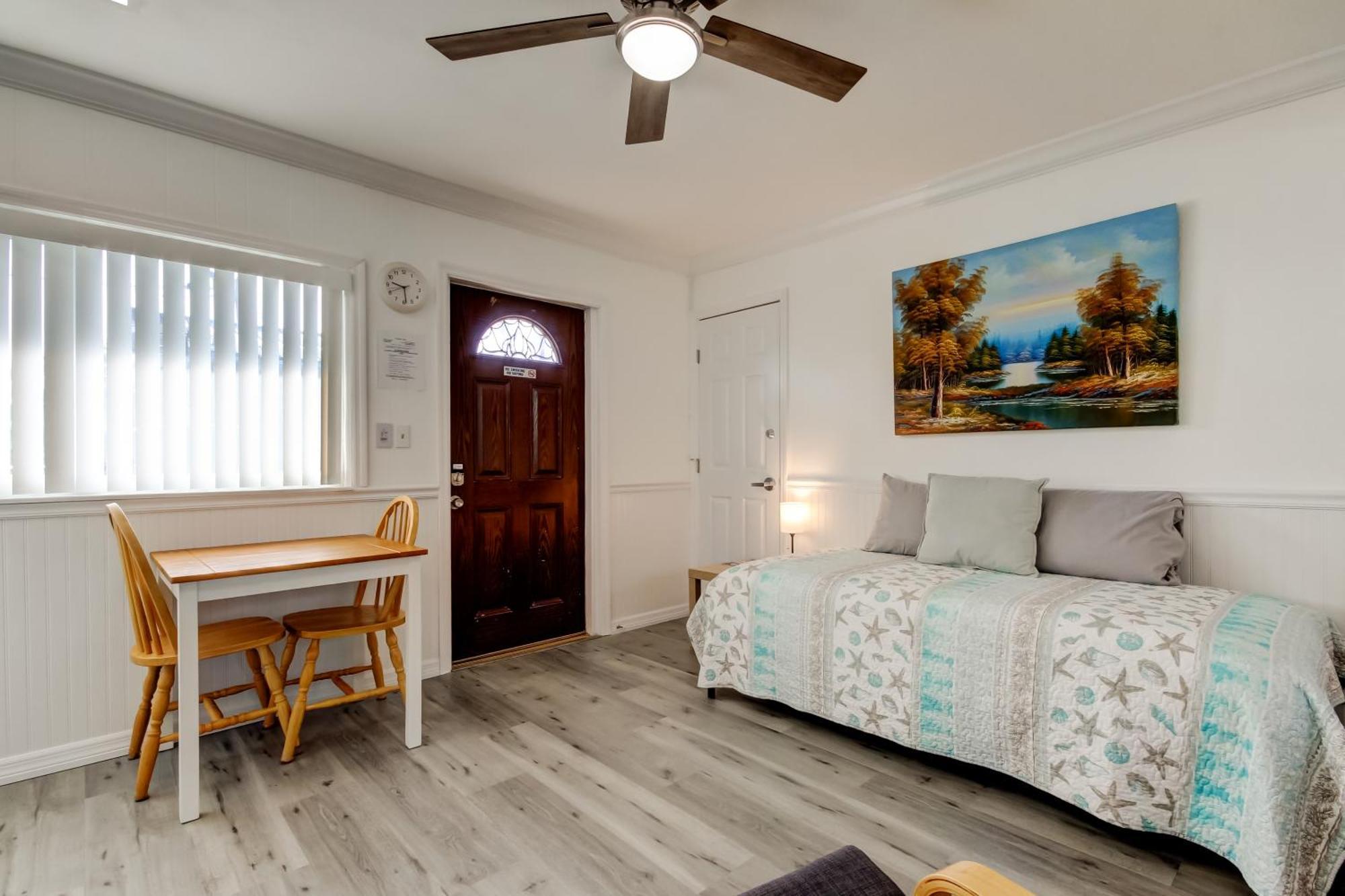 Carousel Suites -Redington Shores Exterior photo