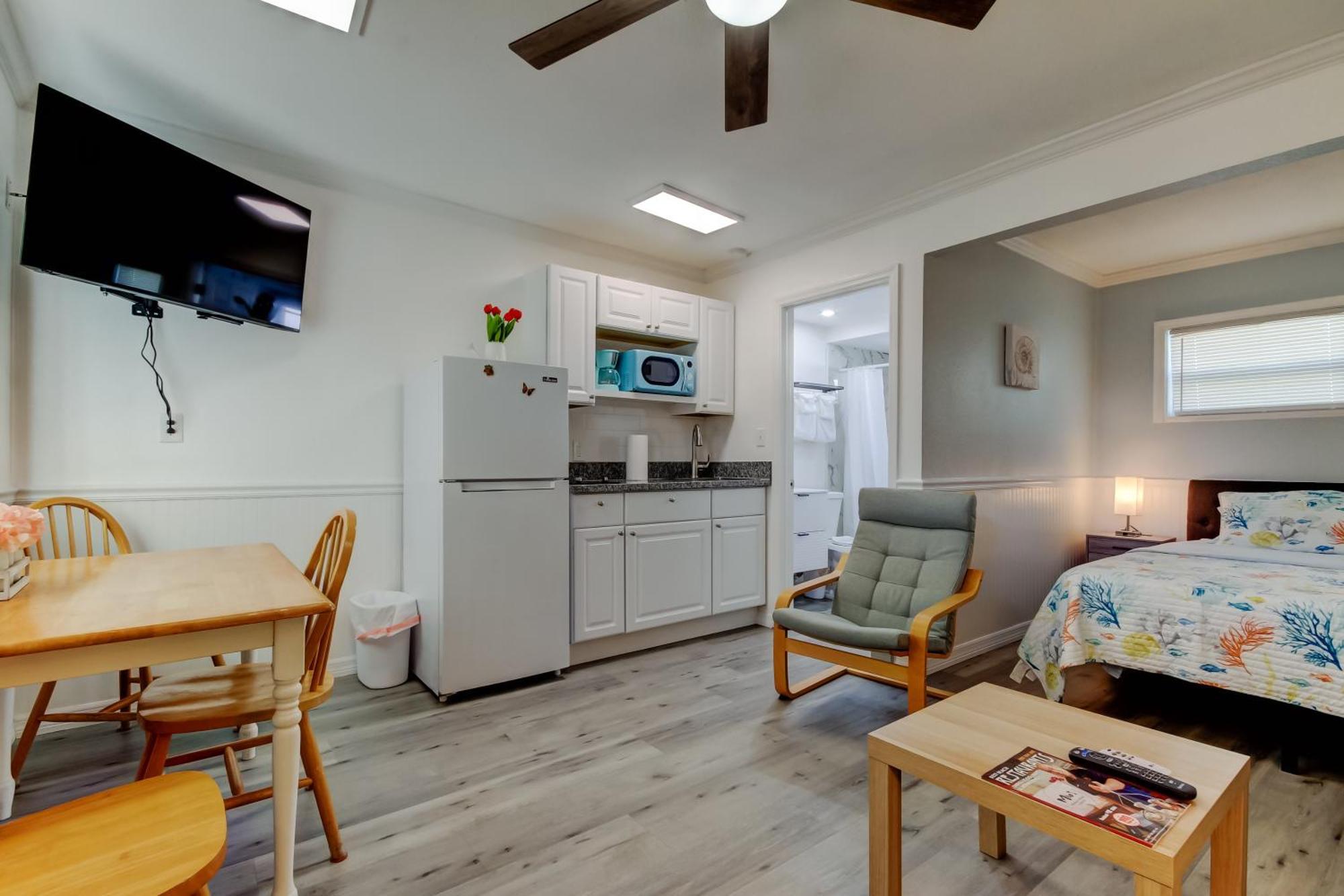 Carousel Suites -Redington Shores Exterior photo
