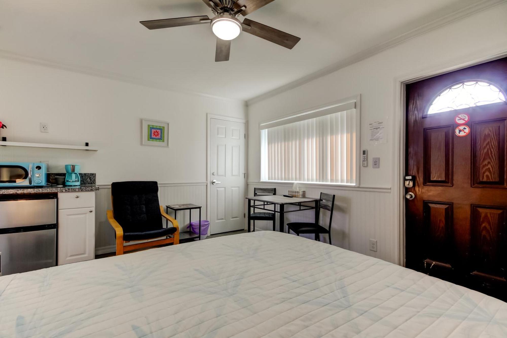 Carousel Suites -Redington Shores Exterior photo