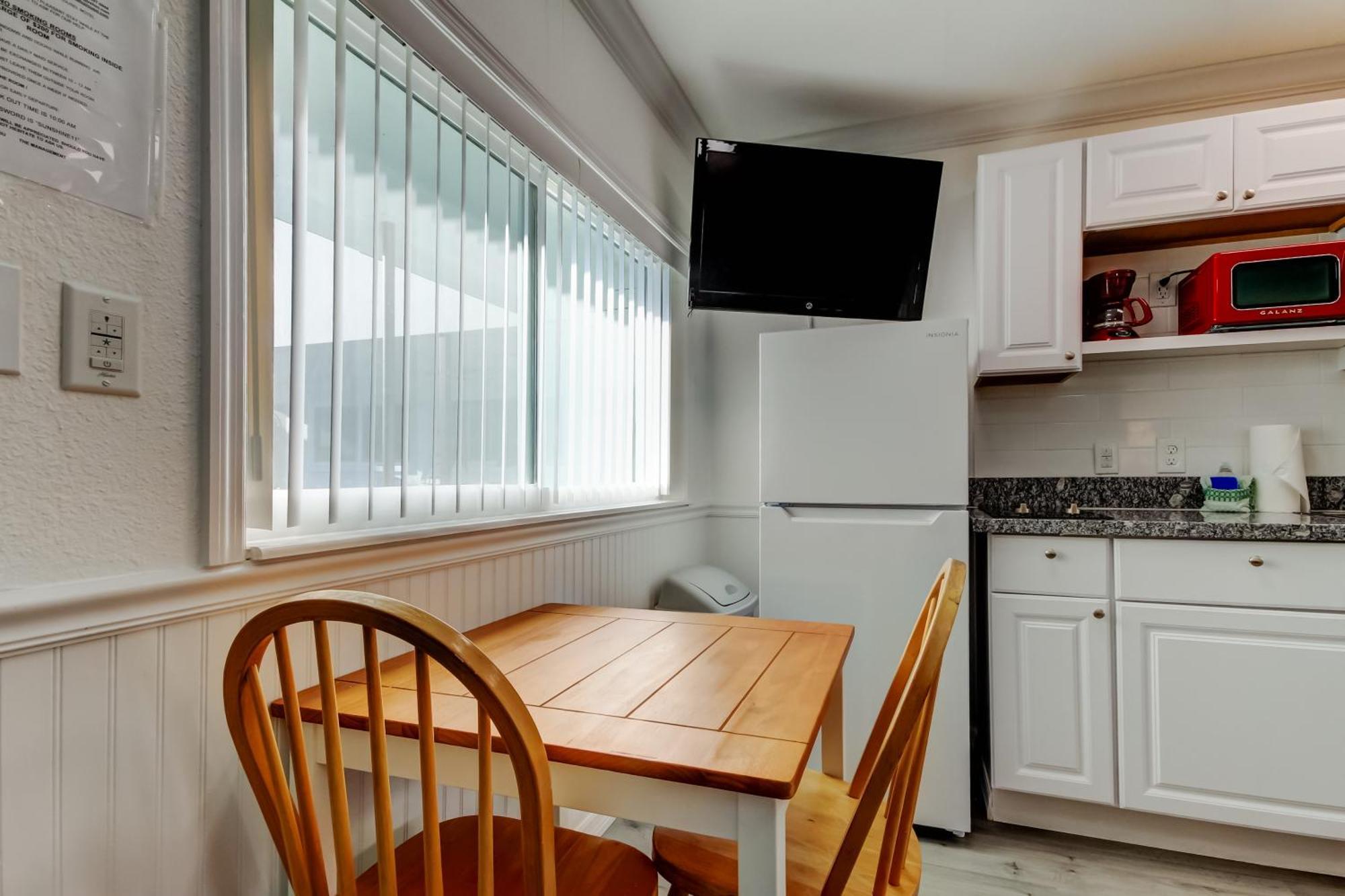 Carousel Suites -Redington Shores Exterior photo